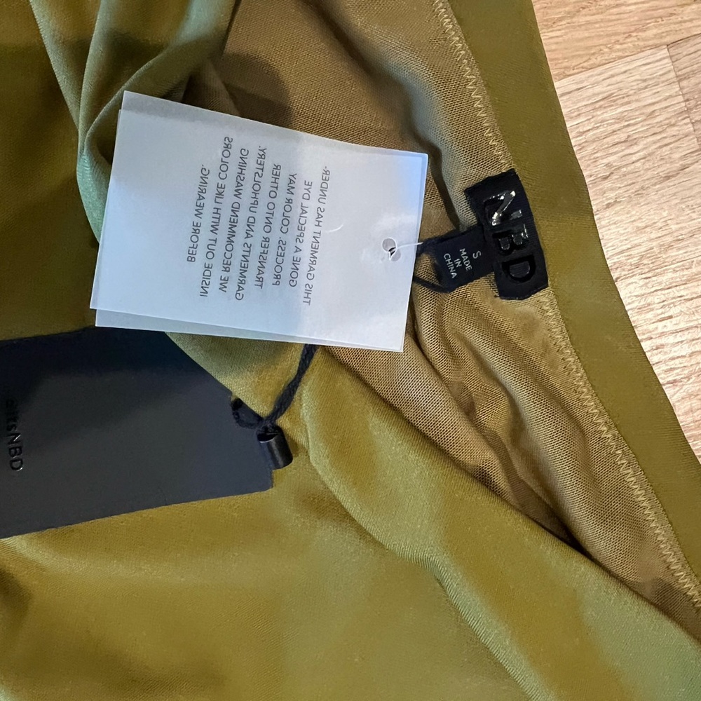NBD Beeba Set - Bustier Top & Skirt in Olive Green - Picture 6 of 7